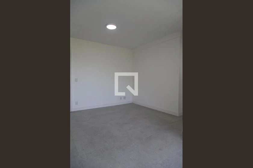 One-bedroom apartment with a mountain view — photo 20
