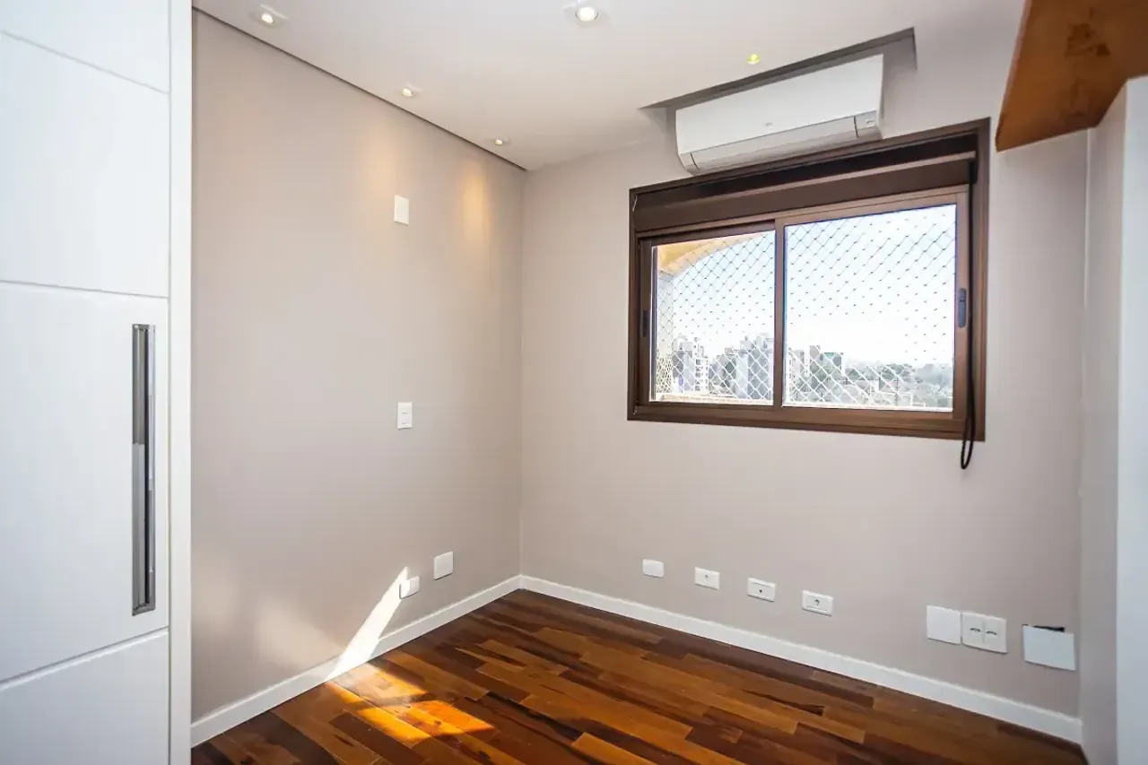 3-bedroom apartment with a closed gas kitchen — photo 18