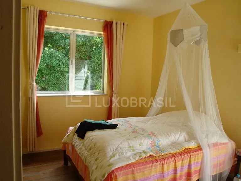 Furnished house with 4 bedrooms and 600 m² — photo 23