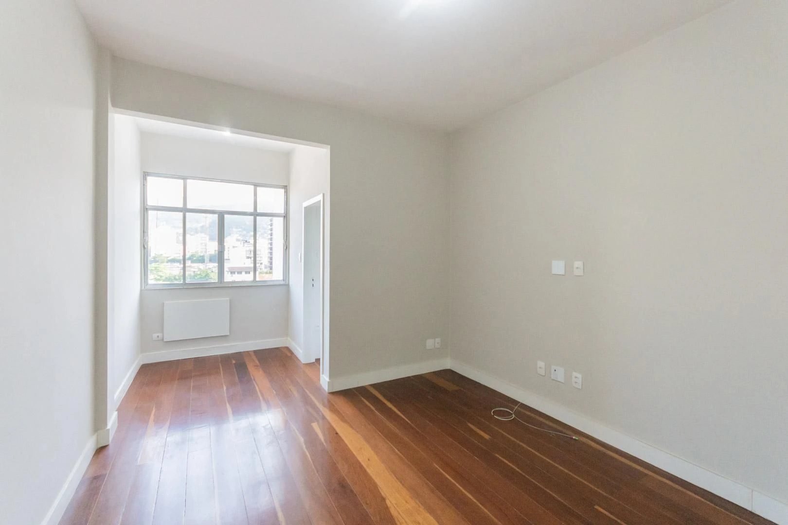 Wood or laminate floors in a 2-bedroom apartment, 64 m² — photo 24