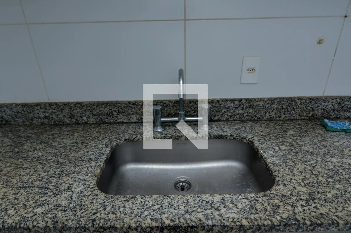 Furnished apartment, 90 m², with a grill on the balcony — photo 49