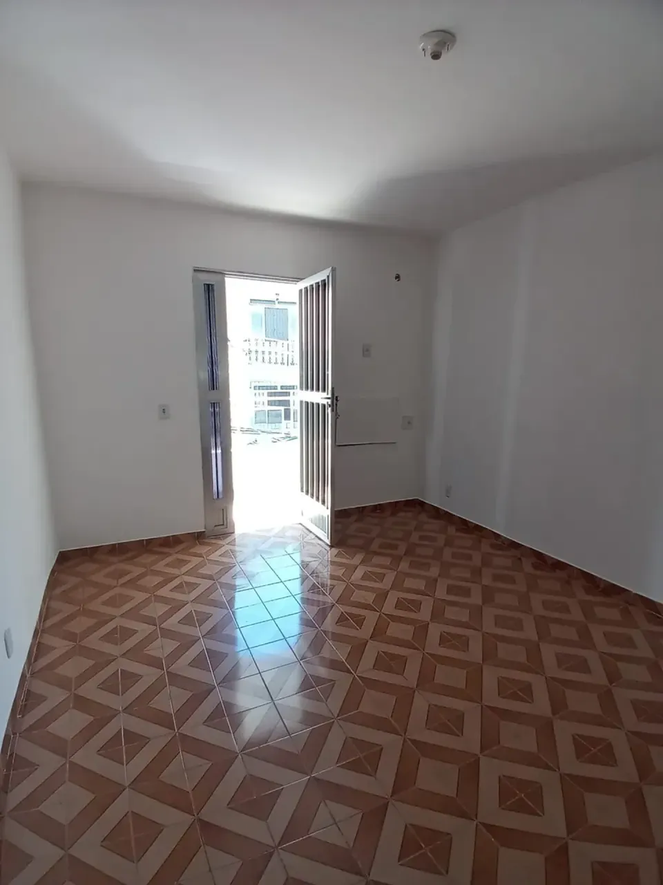 House with 2 bedrooms, 2 bathrooms and balcony, no parking — photo 3