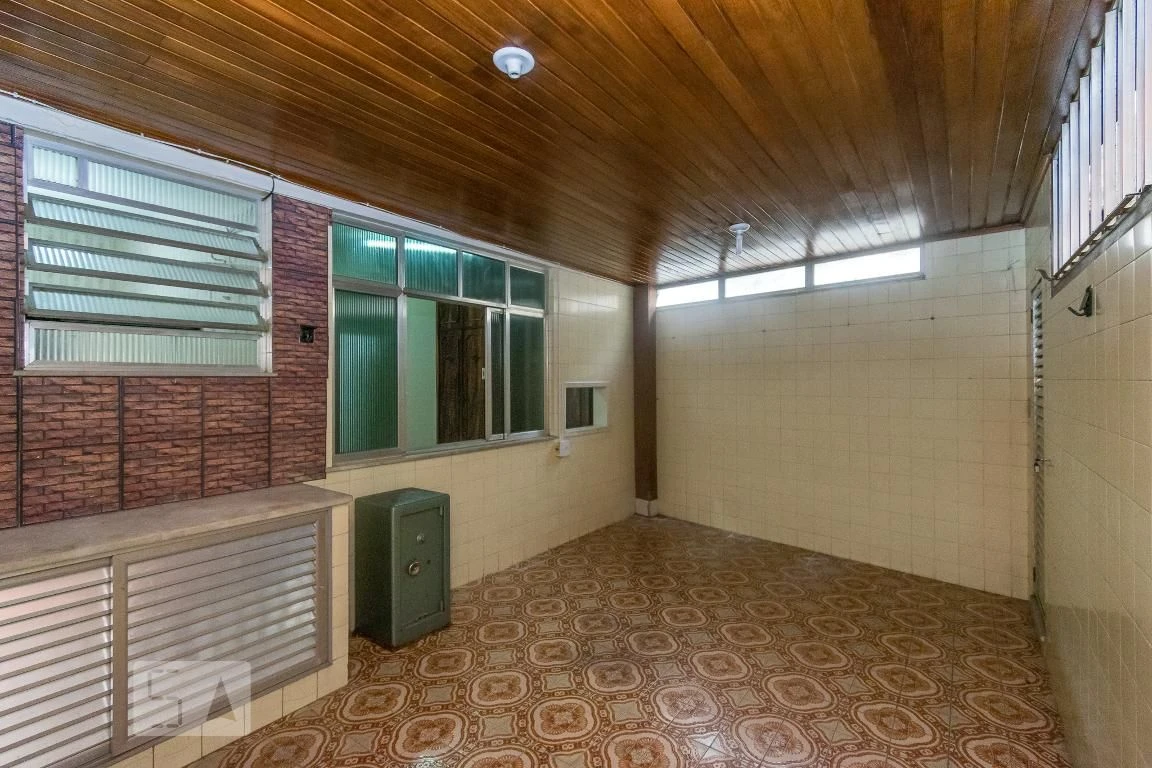 Орендна квартира з 4 спальнями та без паркування — photo 4