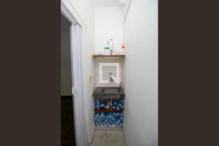 Monoambiente con piso de madera o laminado en Rio de Janeiro — photo 18