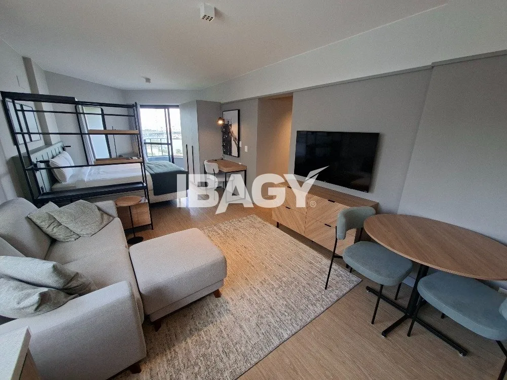 Studio with a glassed-in balcony and open-plan kitchen — photo 48