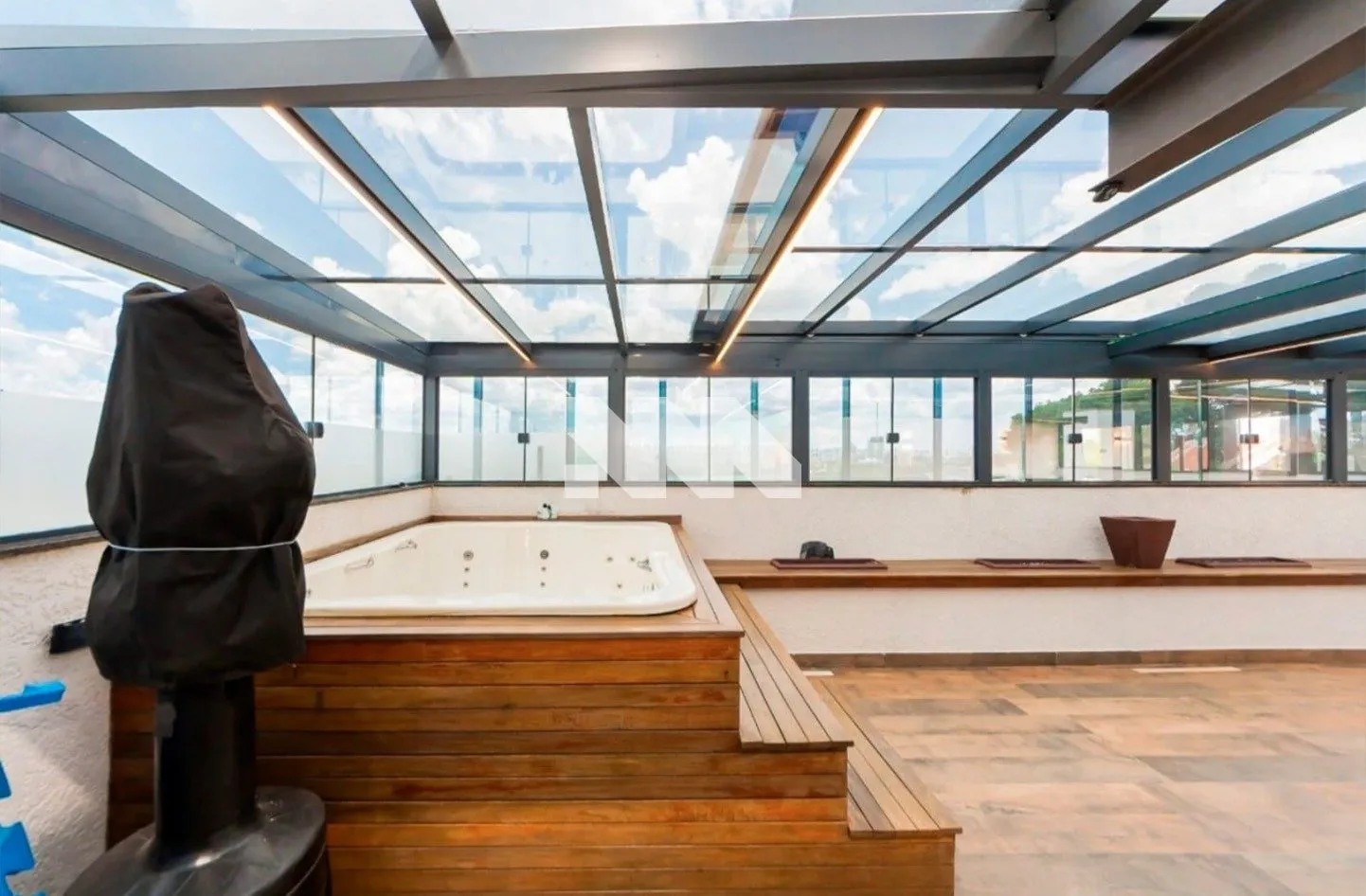 House with 3 en-suite bedrooms and 5 baths, 350 m² — photo 22