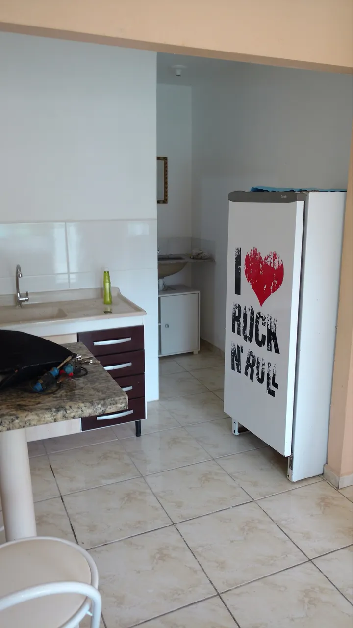 Studio with parking spot, kitchenette and 1 bath