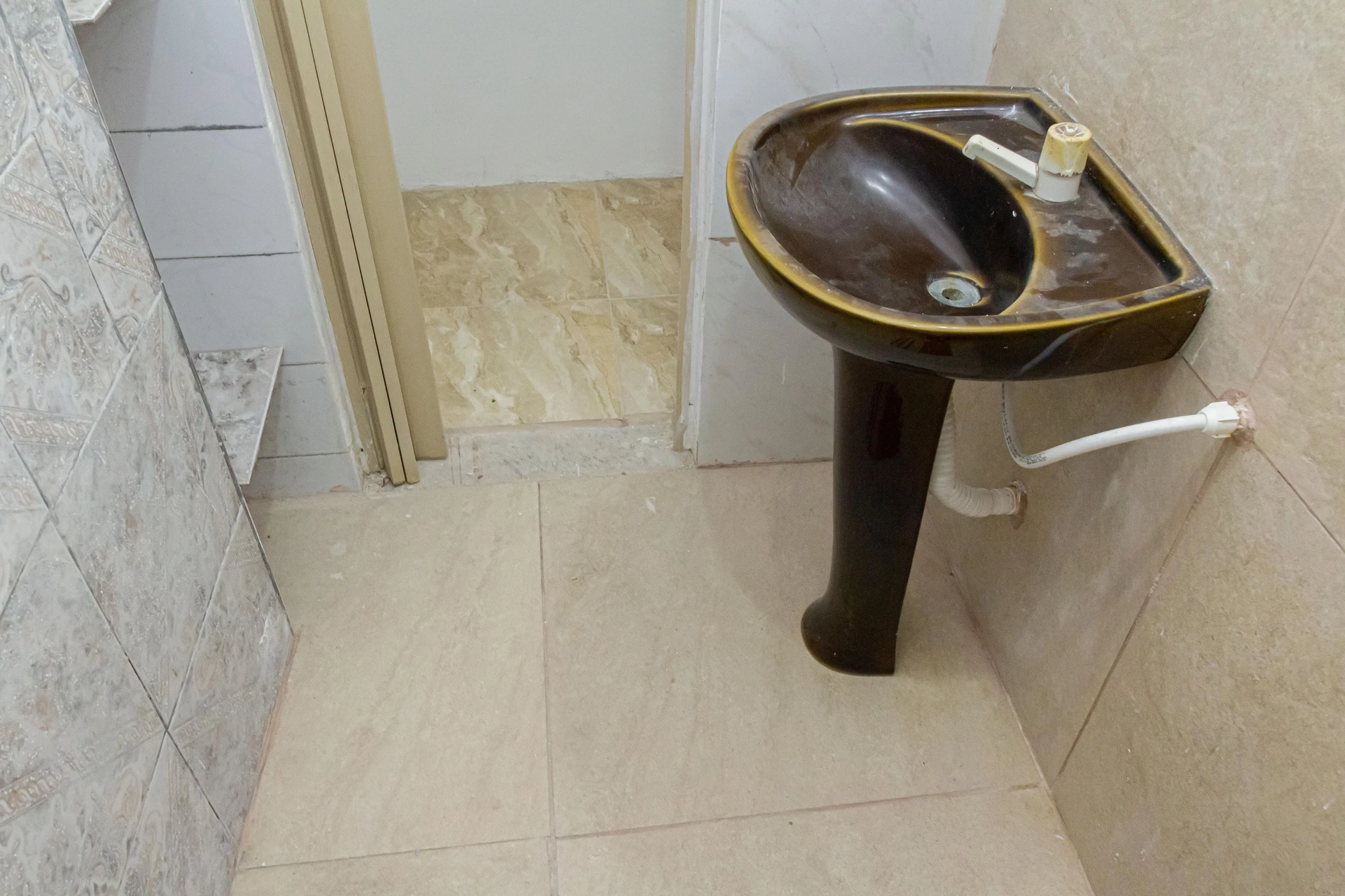 Незамеблированная студия с 1 спальней и 1 ванной — photo 15