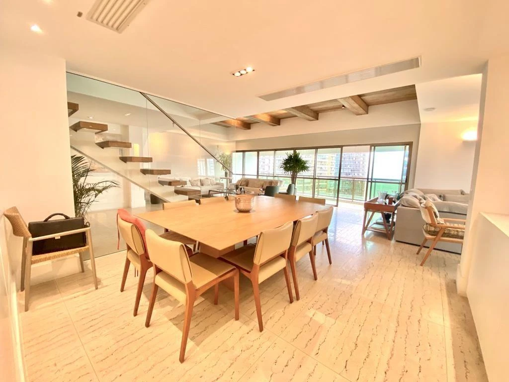 Furnished penthouse with balcony and open-plan kitchen — photo 5