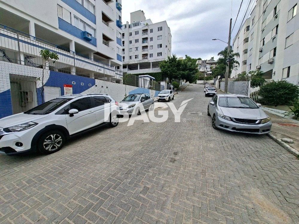 Washing machine in a one-bedroom apartment, 32 m² — photo 30