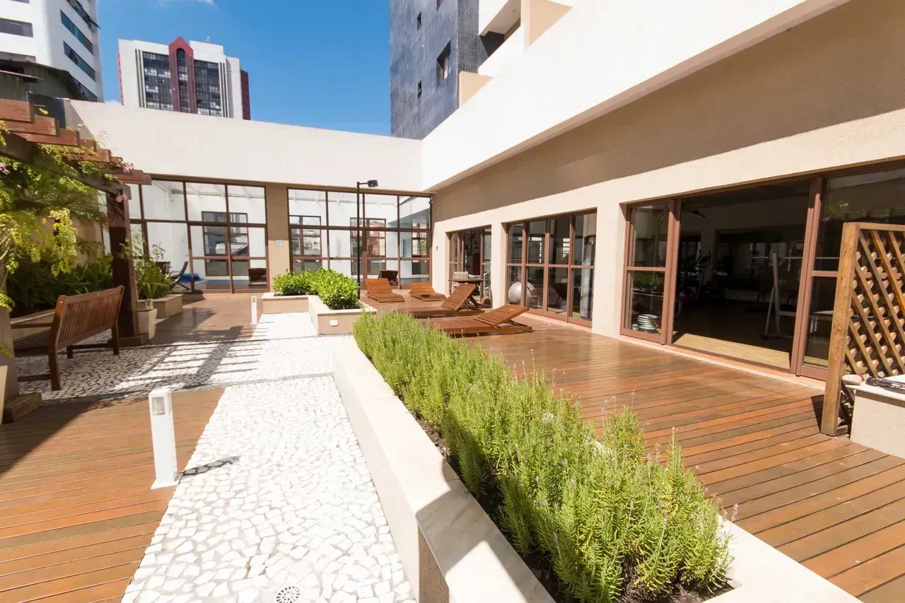 Furnished 1-bedroom apartment with 1 parking space — photo 22