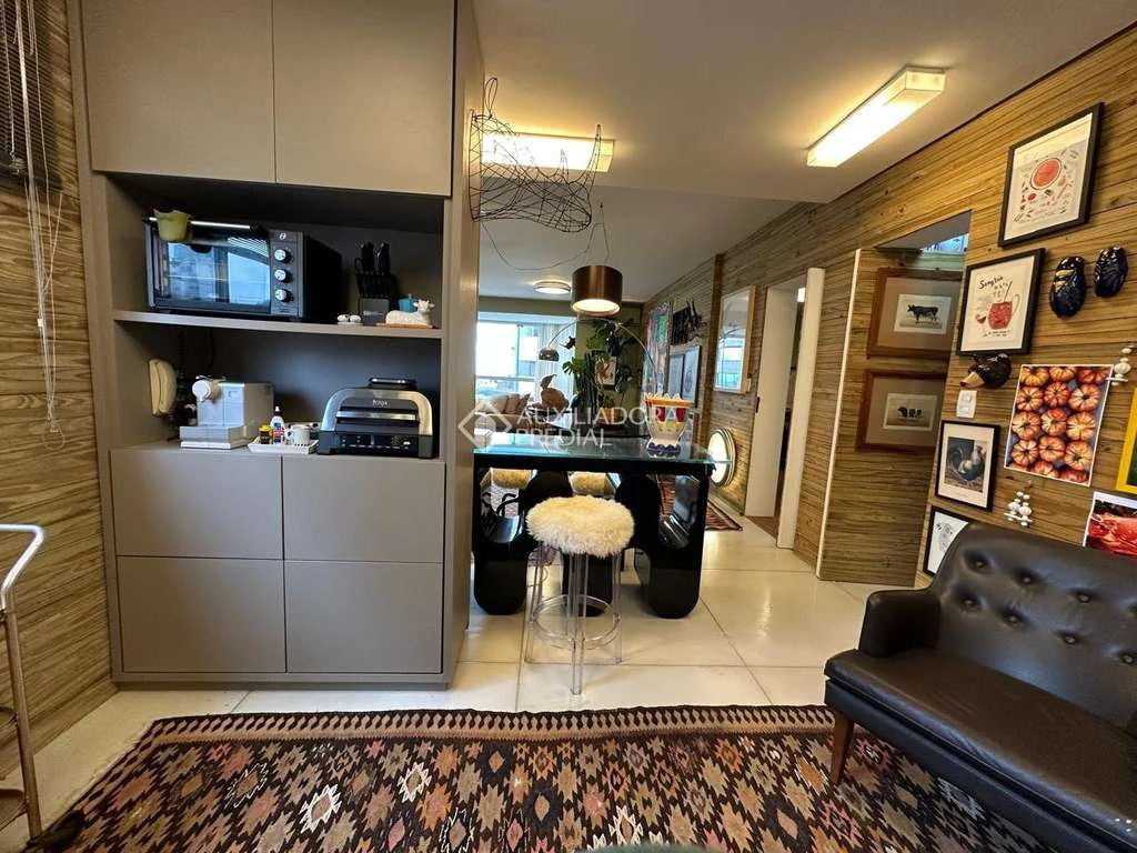 Apartamento de 5 dormitorios con 2 suites y 166 m² — photo 2