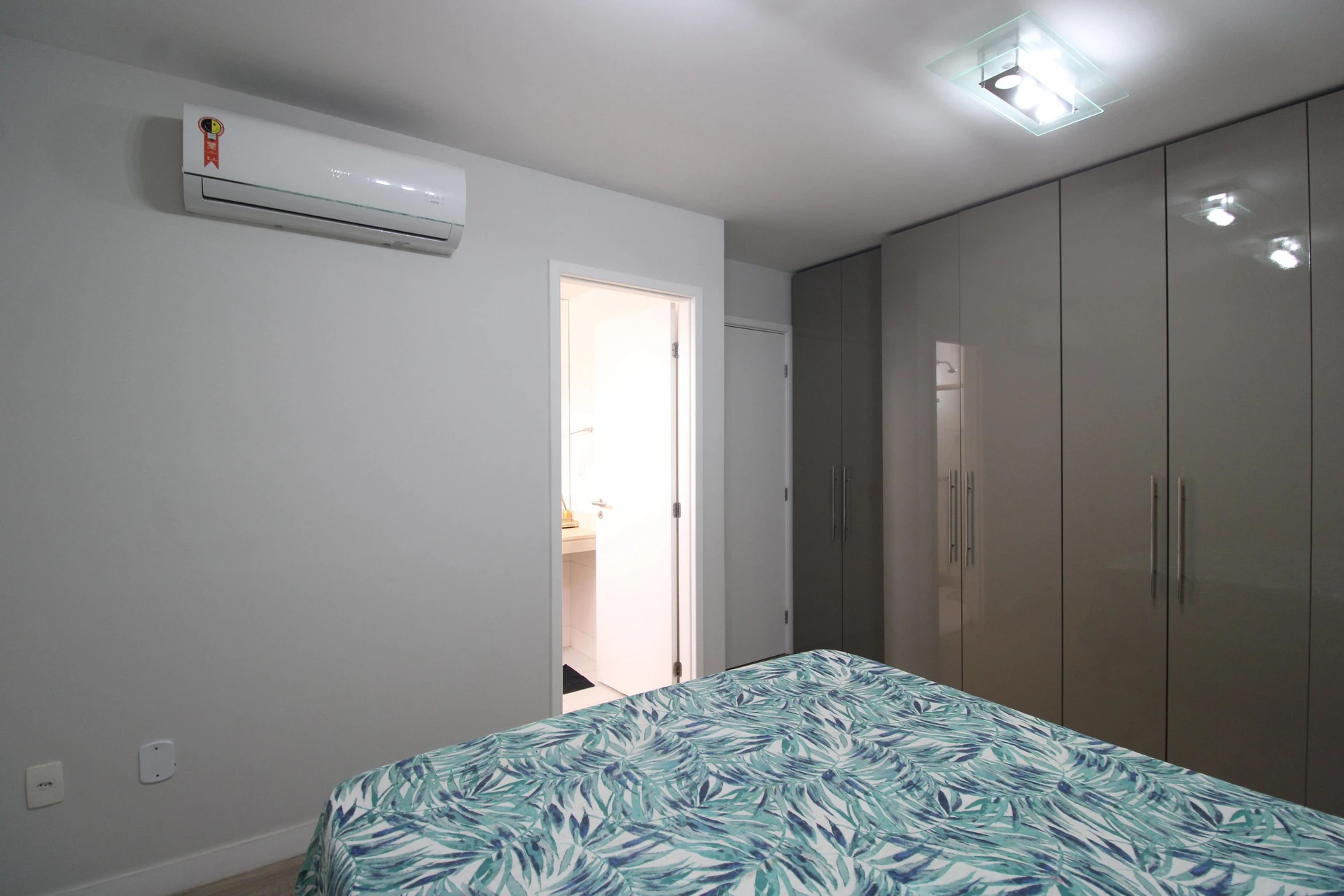 3-bedroom apartment in a building with a sauna — photo 34