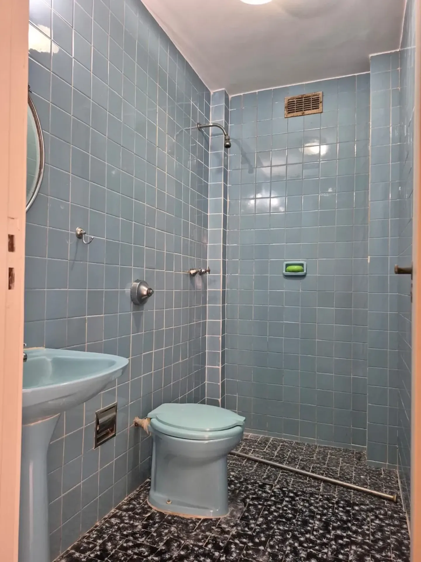 Apartment on the 5th floor with a park view — photo 20