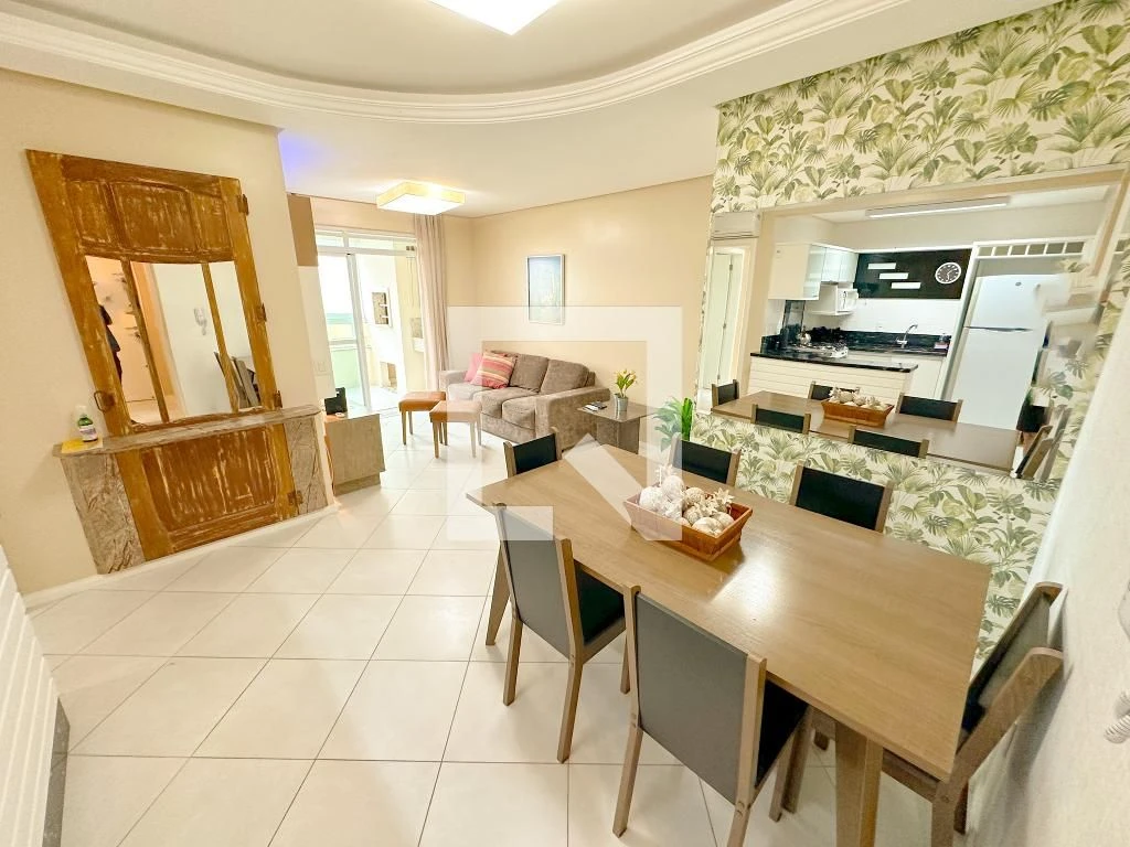 Furnished apartment with 3 bedrooms and 3 bathrooms, 2 parking