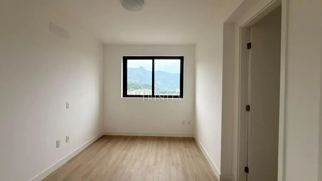 Apartment with 3 bedrooms and 3 bathrooms — photo 18