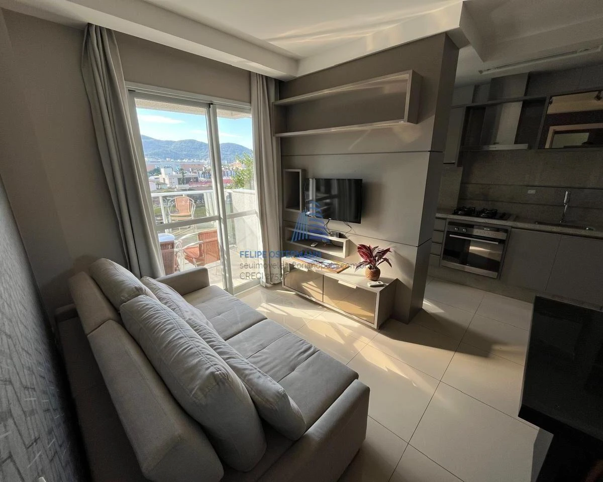 One-bedroom apartment with a glass-enclosed balcony — photo 9