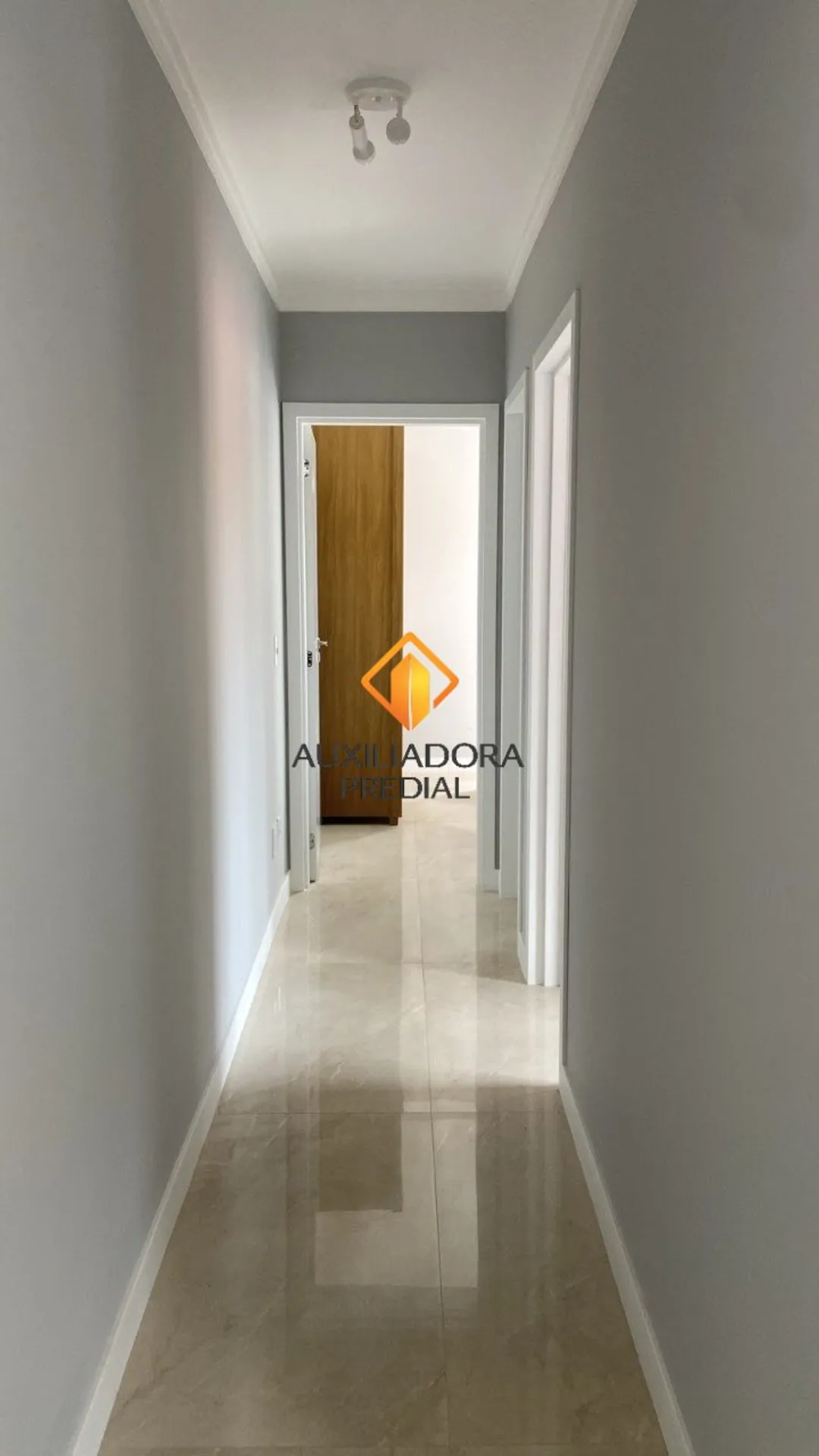 Furnished 2-bedroom apartment with a balcony — photo 34