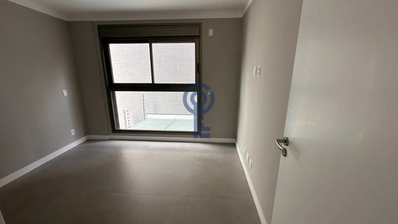 Квартира с 3 спальнями, в доме есть тренажёрный зал — photo 23