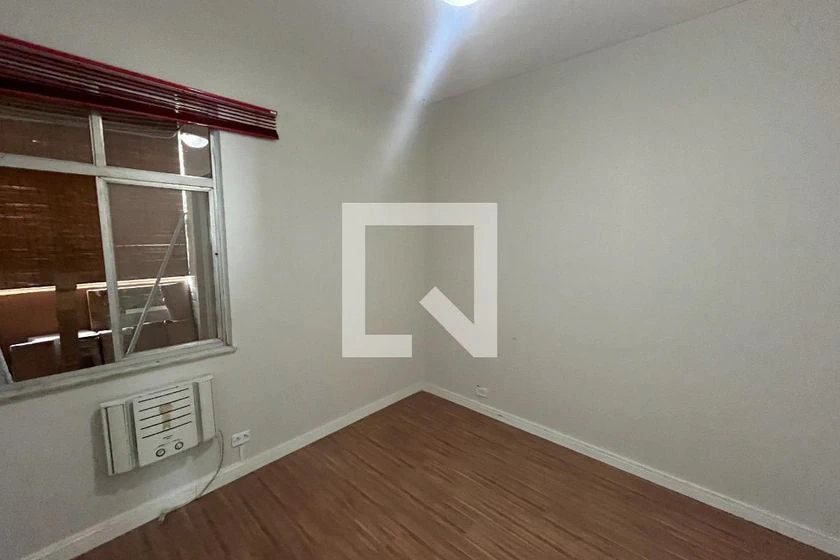 Home office in a 4-bedroom apartment, 90 m² — photo 12