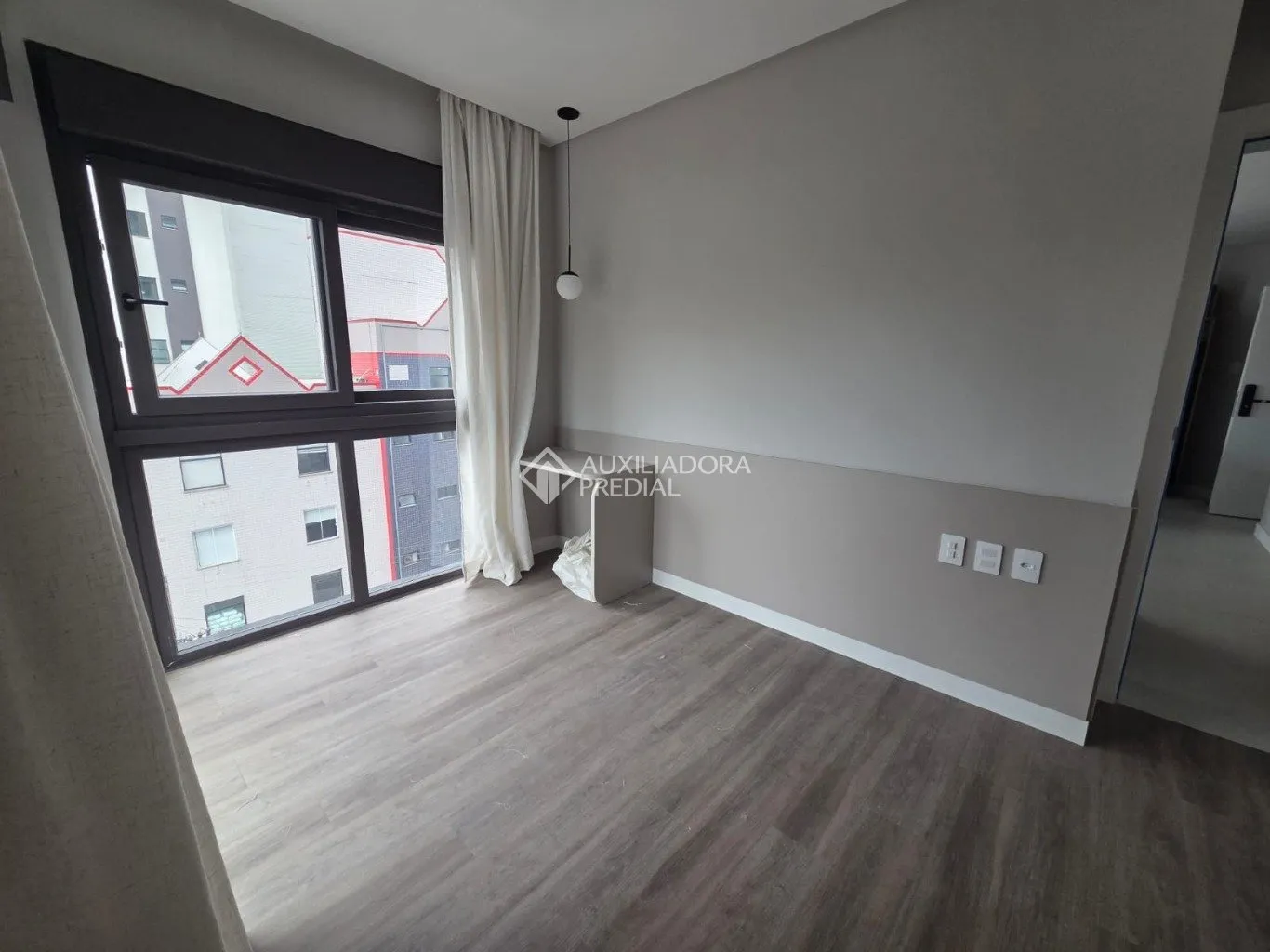 One-bedroom apartment with a home office — photo 26