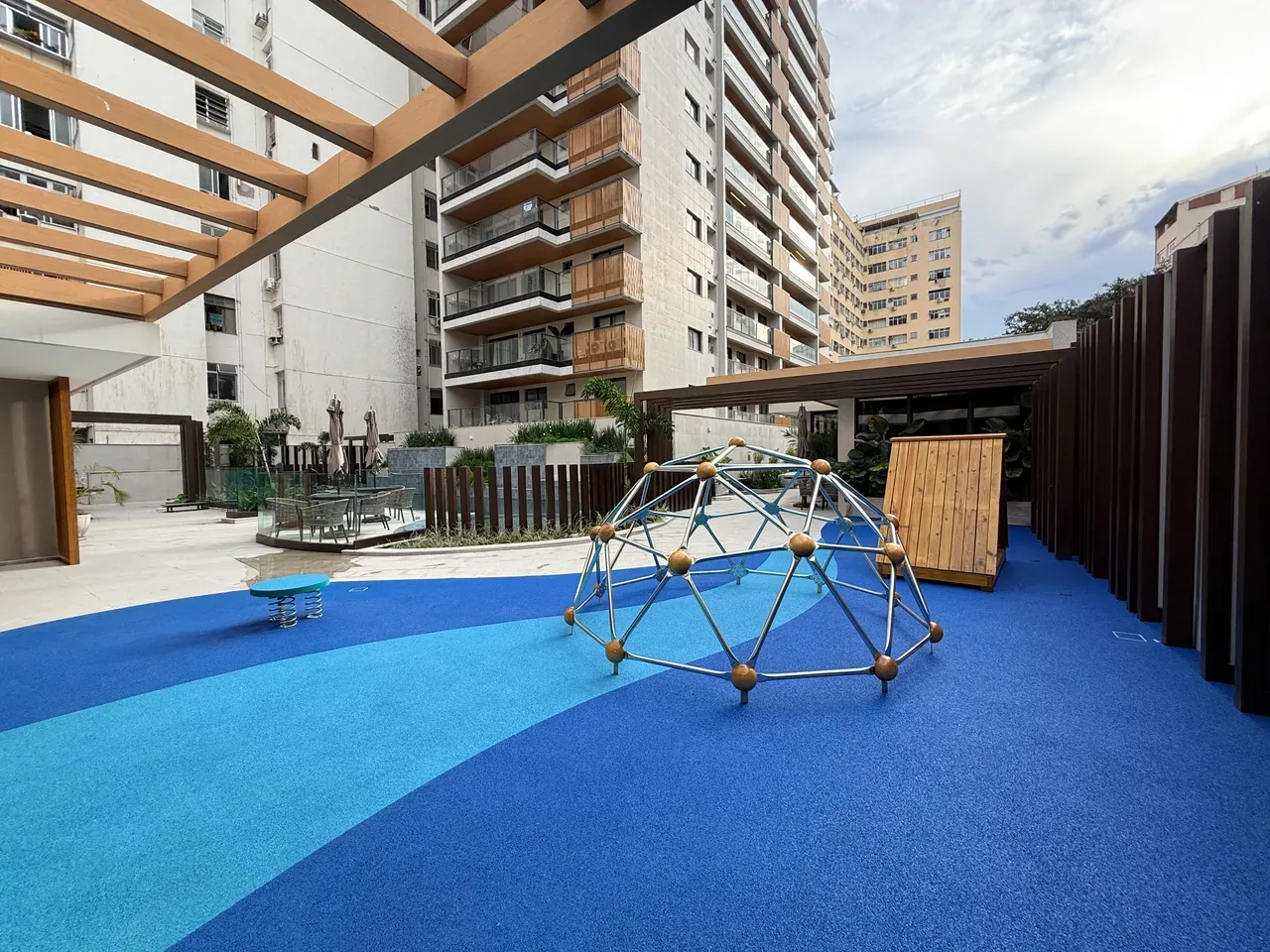 3-bedroom apartment with suite and 101 m² on the 6th floor — photo 18