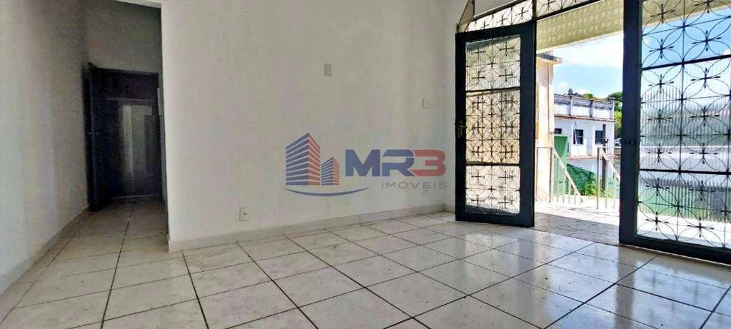 540 m² House with 4 bedrooms and 5 parking spaces — photo 14