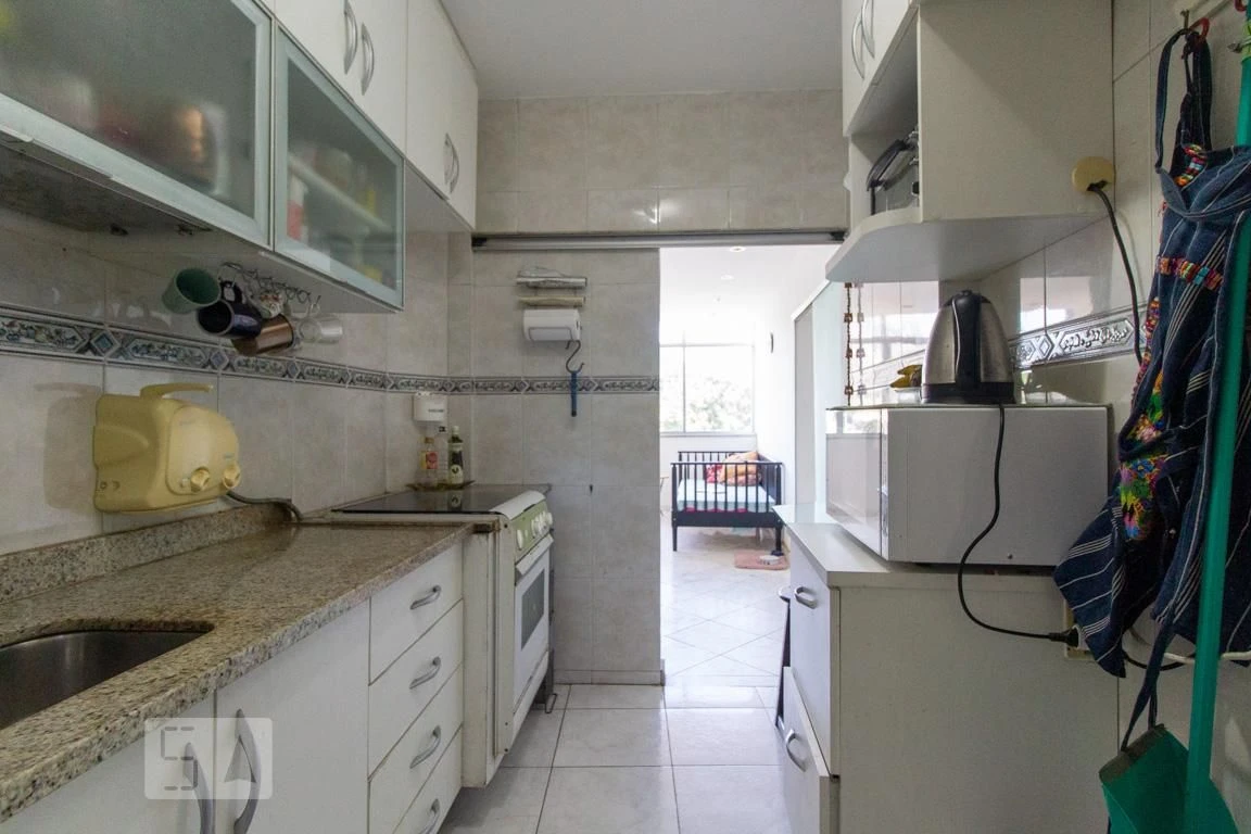 Furnished apartment with 2 bedrooms and 2 bathrooms — photo 21