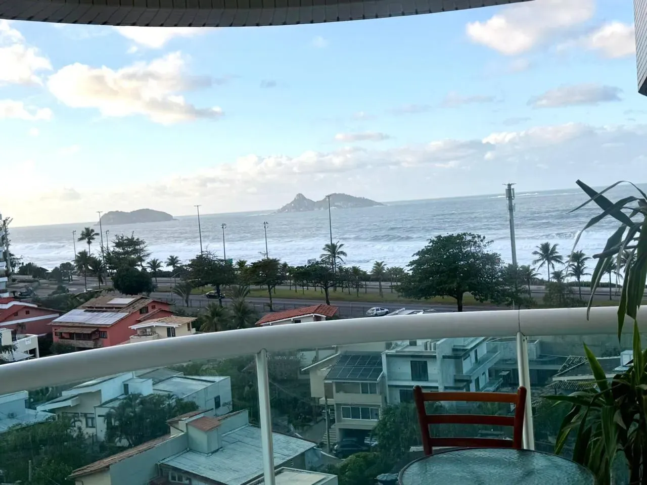 Furnished 1-bedroom apartment with enclosed balcony — photo 26