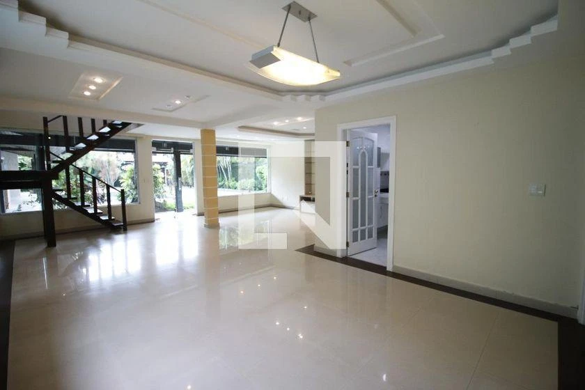 Casa de 3 quartos com varanda gourmet, Jacarepaguá
