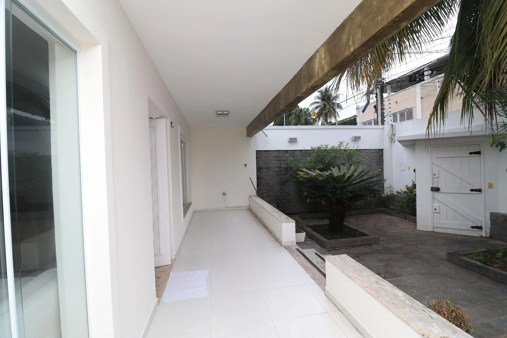 Vestidor y 5 dormitorios: casa de 420 m² — photo 51