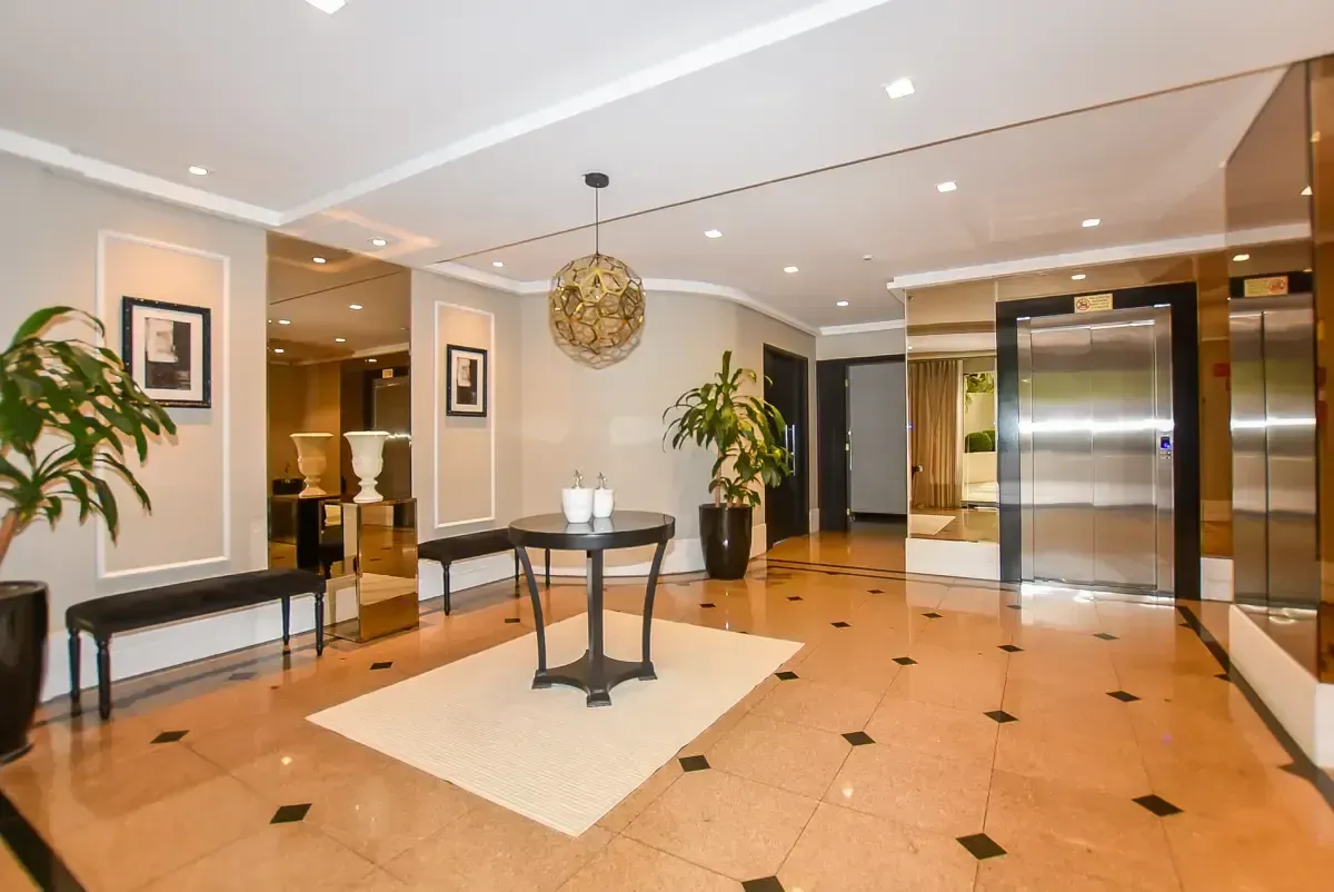 2-bedroom apartment with a home office — photo 9