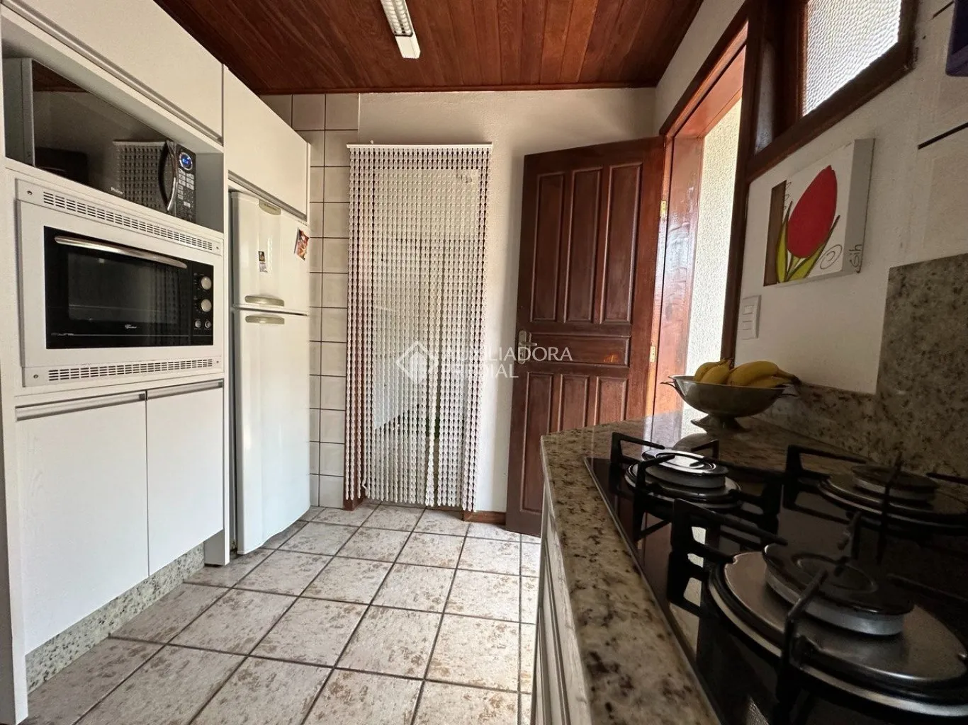3 quartos e varanda envidraçada: casa de 288 m² — photo 31