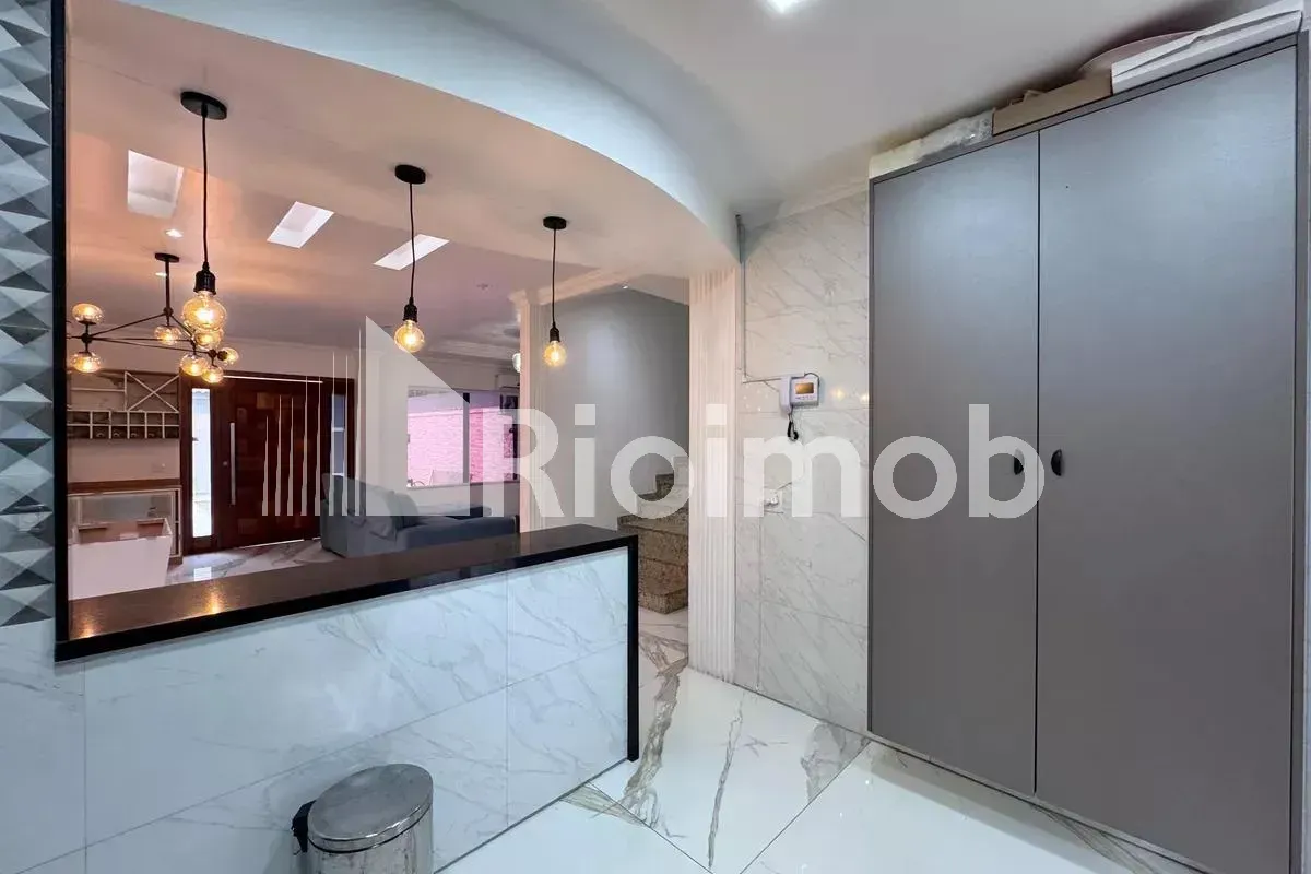 Furnished house with 5 bedrooms and 5 bathrooms — photo 9