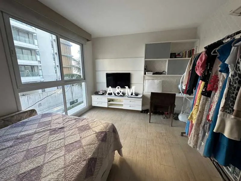 Rental apartment with 4 bedrooms and 5 bathrooms — photo 23