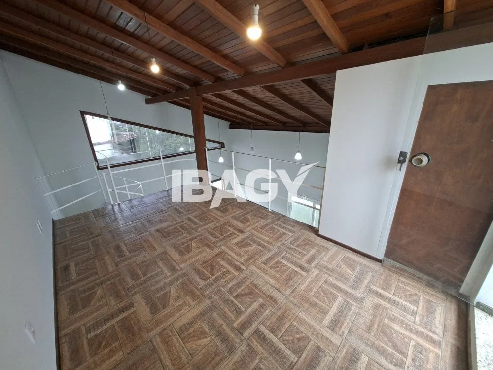 Casa sem mobília com 3 dormitórios e cozinha integrada — photo 4