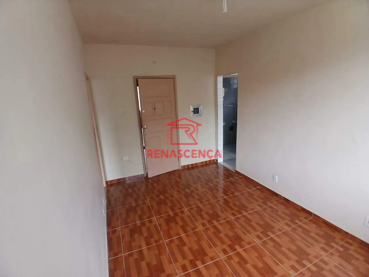 Unfurnished 1-bedroom apartment with closed kitchen — photo 9