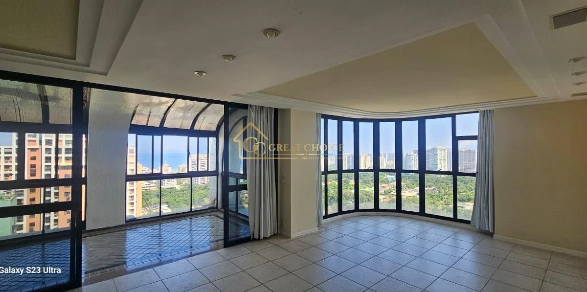 Duplex penthouse 200 m² with 3 en-suite suites