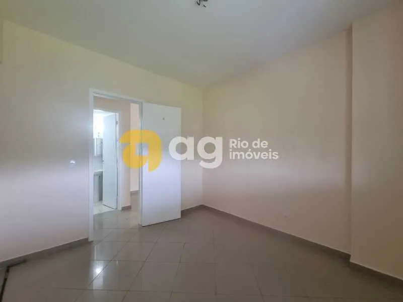 Apartamento com 2 quartos, 2 banheiros e varanda — photo 9
