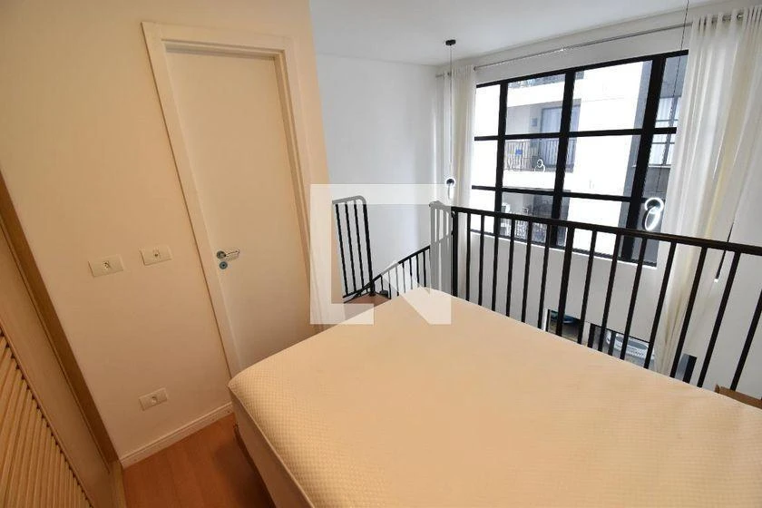 Furnished apartment, 36 m², with floor-to-ceiling windows — photo 19