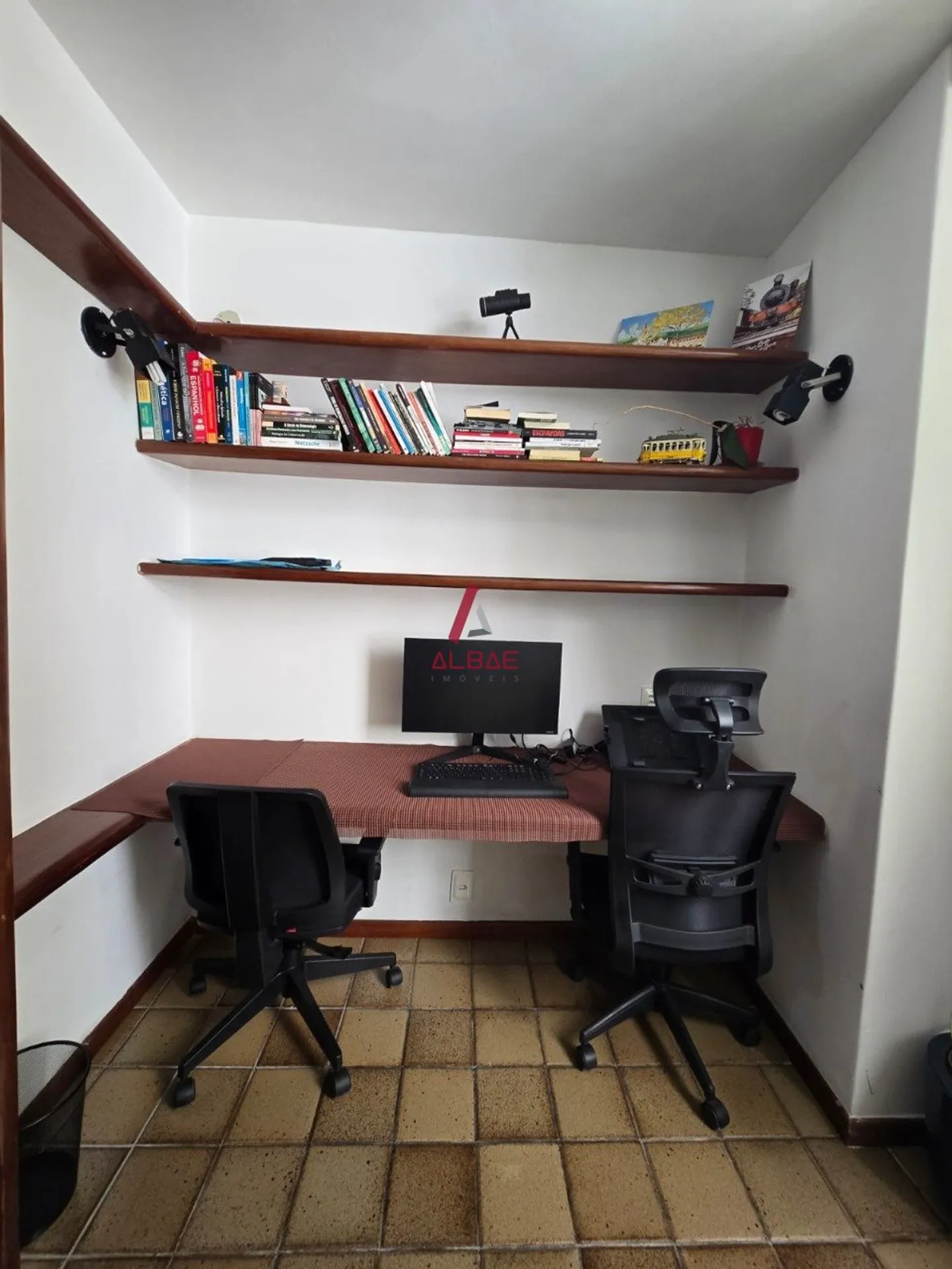 2-bedroom apartment with balcony and a full set of 3 baths — photo 11