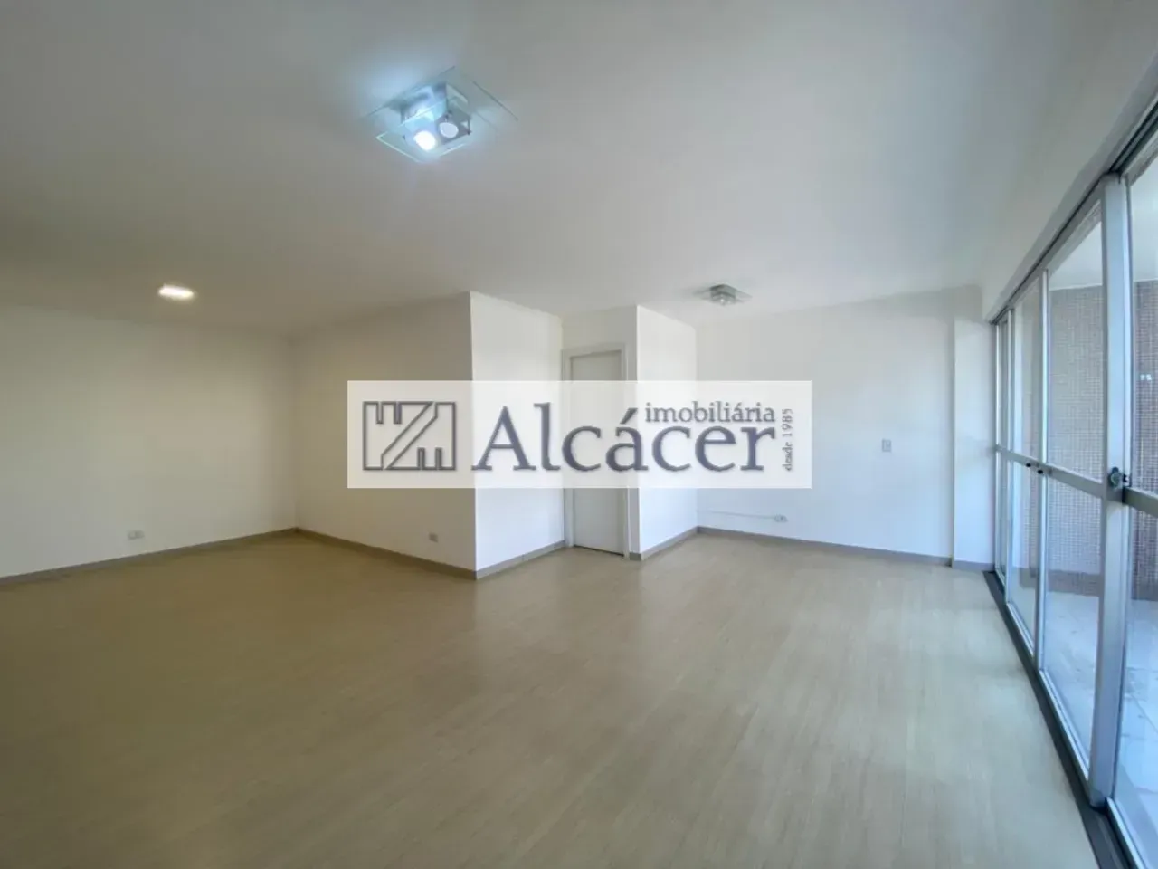 3-bedroom apartment with 4 bathrooms and 2 parking spaces — photo 3