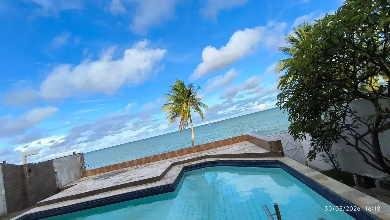 4-bedroom unfurnished house with an outdoor pool area