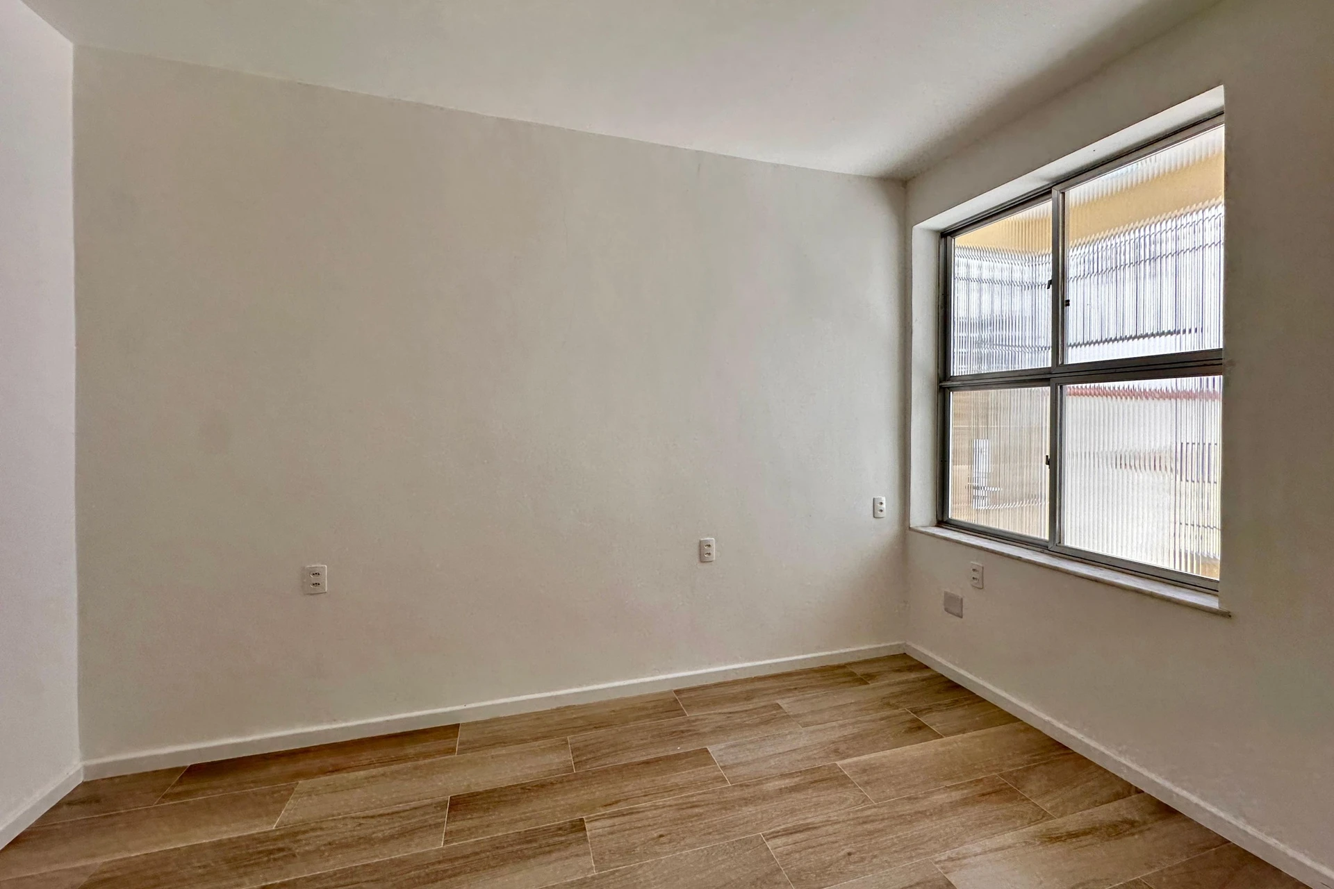 2-bedroom rental apartment with 1 total bathroom — photo 11