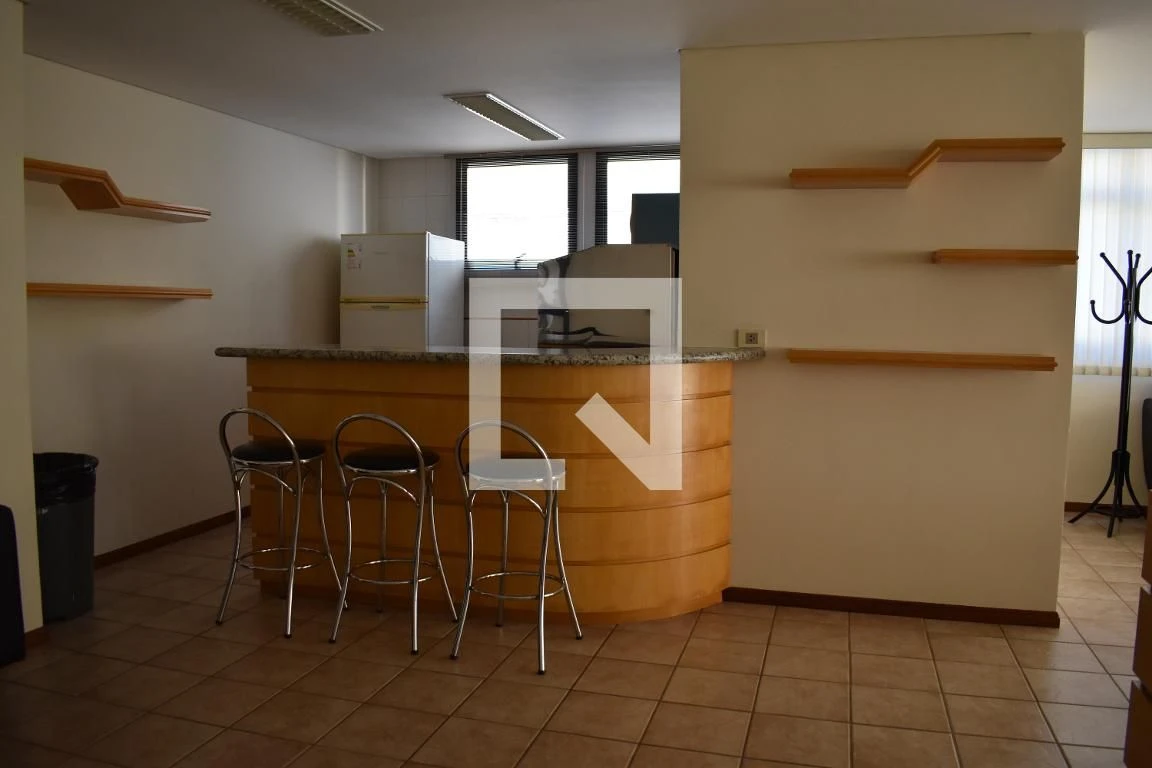 3-bedroom apartment with a washing machine in Curitiba — photo 31