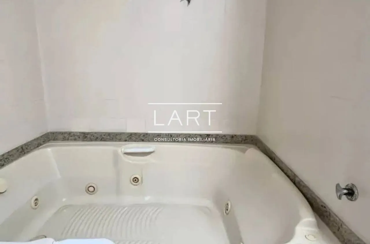 Apartment on the 11th floor with a bathtub — photo 13