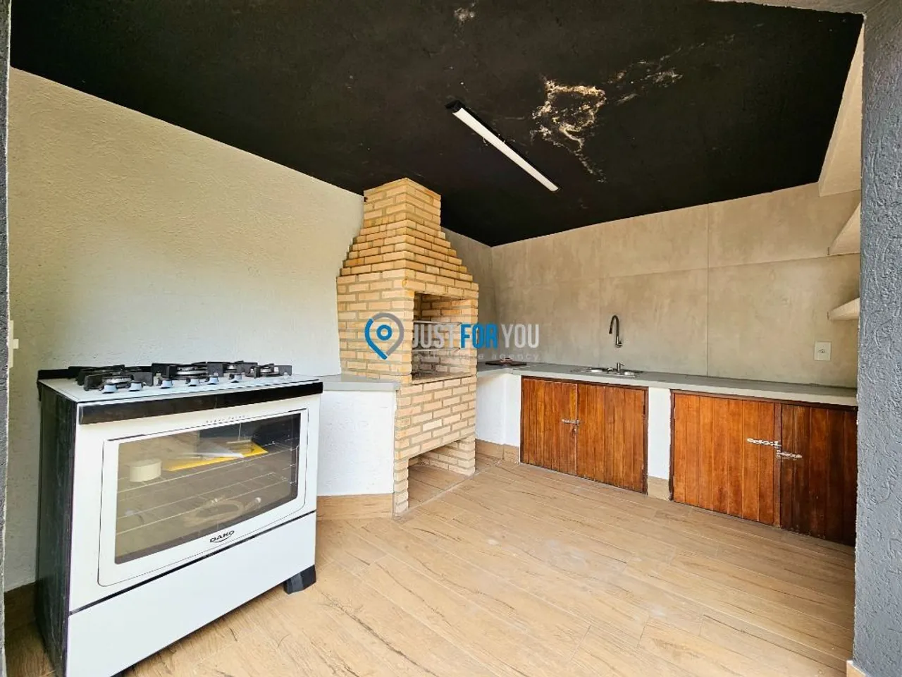 House with 5 bedrooms and a gas stove, 580 m² — photo 2
