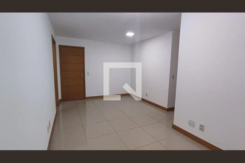 3-bedroom apartment in a building with a gym — photo 38