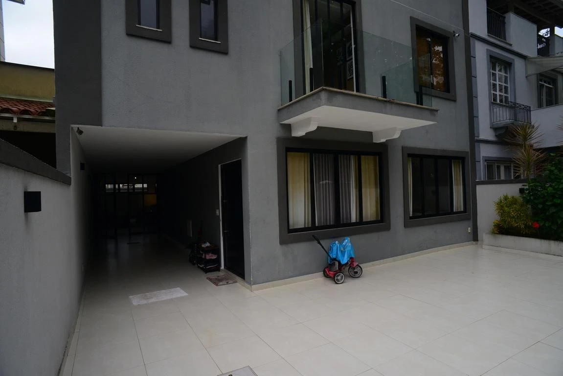 260 m² house with floor-to-ceiling windows and a jacuzzi — photo 19