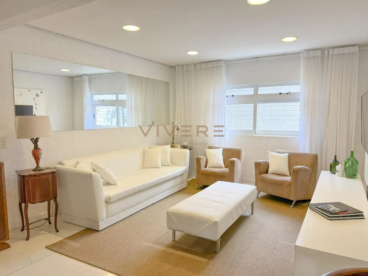 Furnished house with 4 en-suite bedrooms